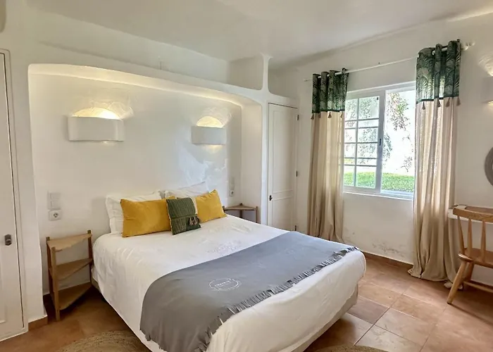 Villa Morocco With Heated Private Pool For 12 Guests In Albufeira